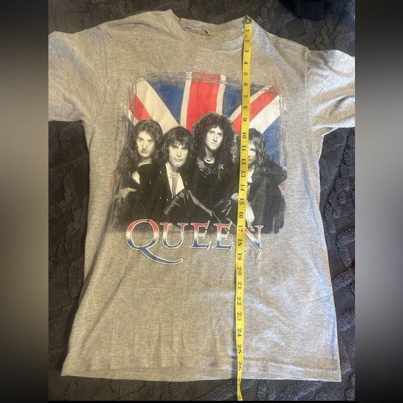 QUEEN VTG Band Tee Union Jack UK Flag T Shirt Gray Vintage RARE - Picture 5 of 6